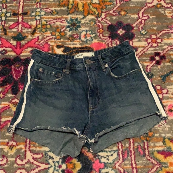 Denim shorts - Picture 1 of 3